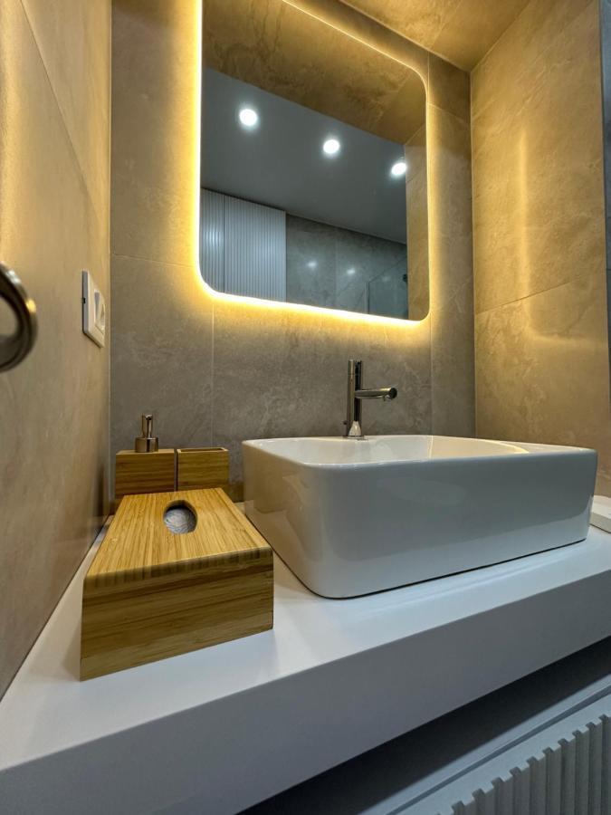 4Seasonsgea , New Modern Apartment In Tirana Exterior foto